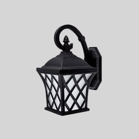 Classic Black Diamond Lattice Wall Lantern