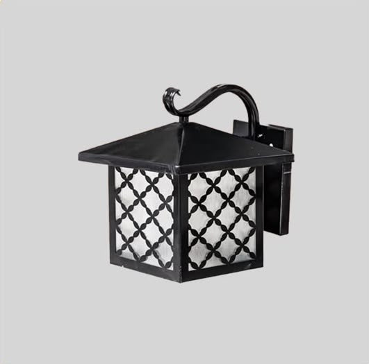 Classic Black Wall Lantern with Decorative Lattice